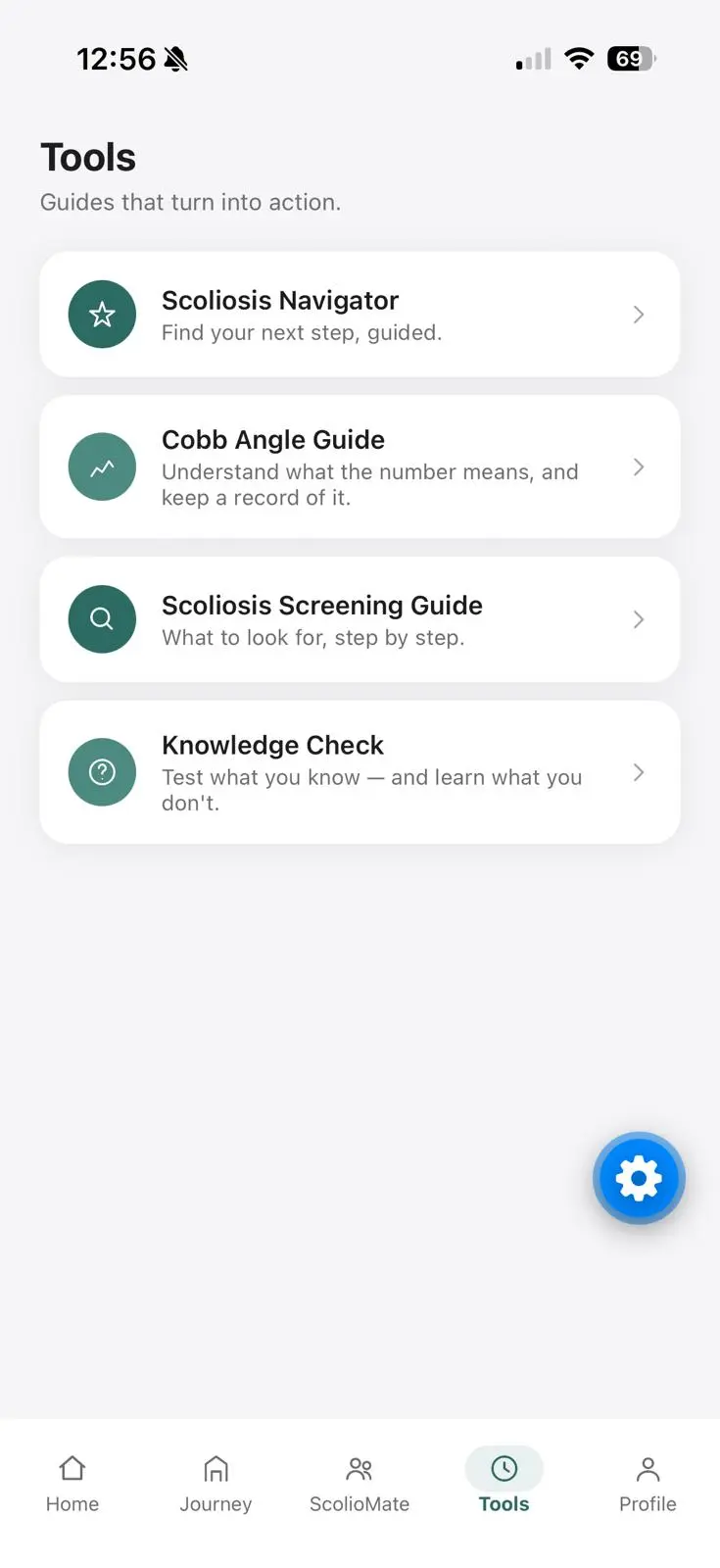 Tools screen, listing the Scoliosis Navigator, Cobb Angle Guide and other tools